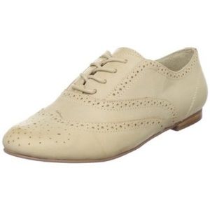 Steve Madden beige oxford lace ups